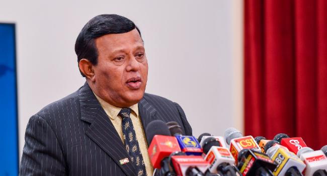 Sri Lanka to recruit eight thousand teachers